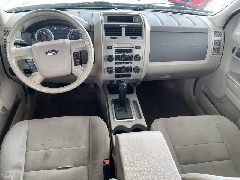 Ford Escape XLT 4WD 2012