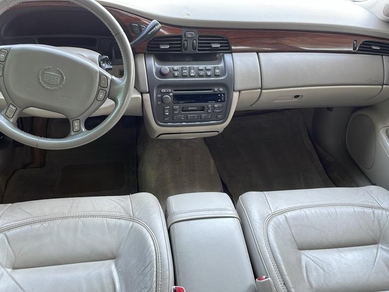 Cadillac DeVille Sedan 2003