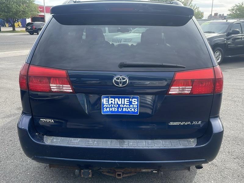 Toyota Sienna XLE 2005