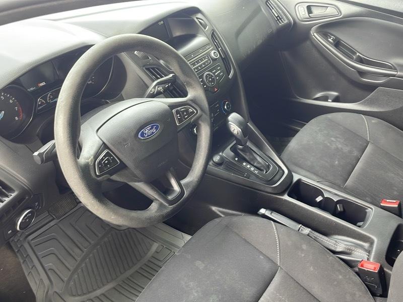 Ford Focus S Sedan 2018