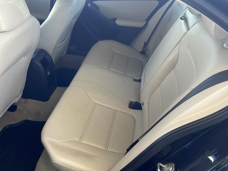 Volkswagen Jetta SE 6A 2015