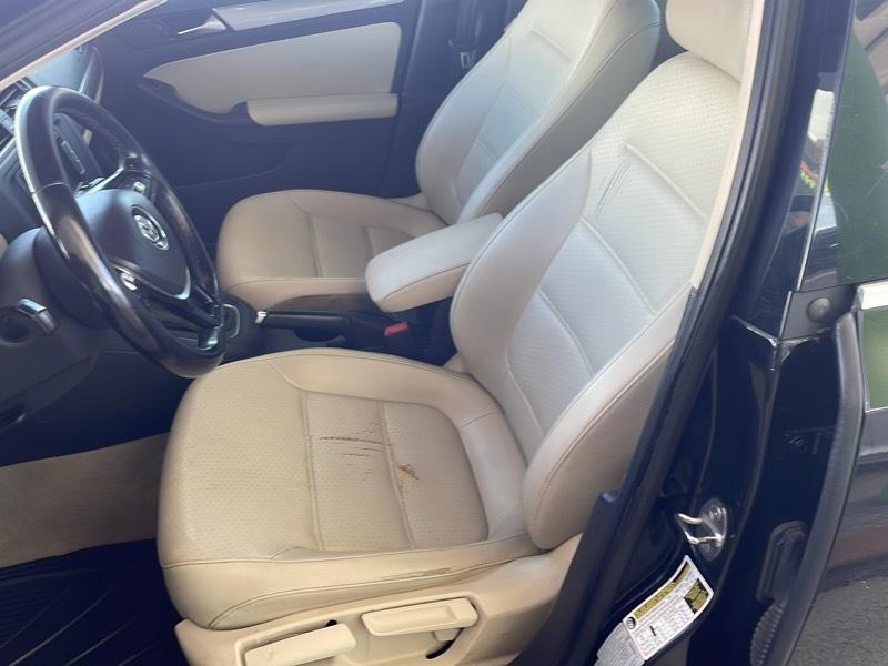 Volkswagen Jetta SE 6A 2015