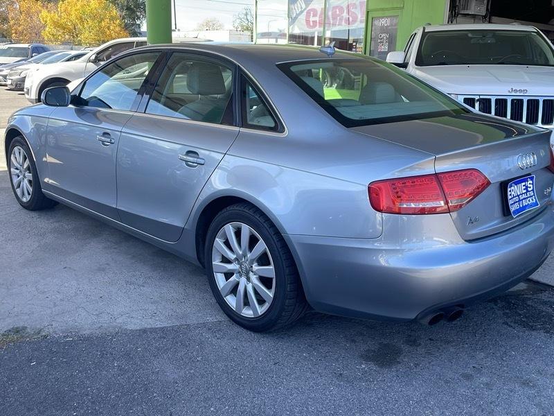 Audi A4 2.0T Sedan quattro Tiptronic 2011