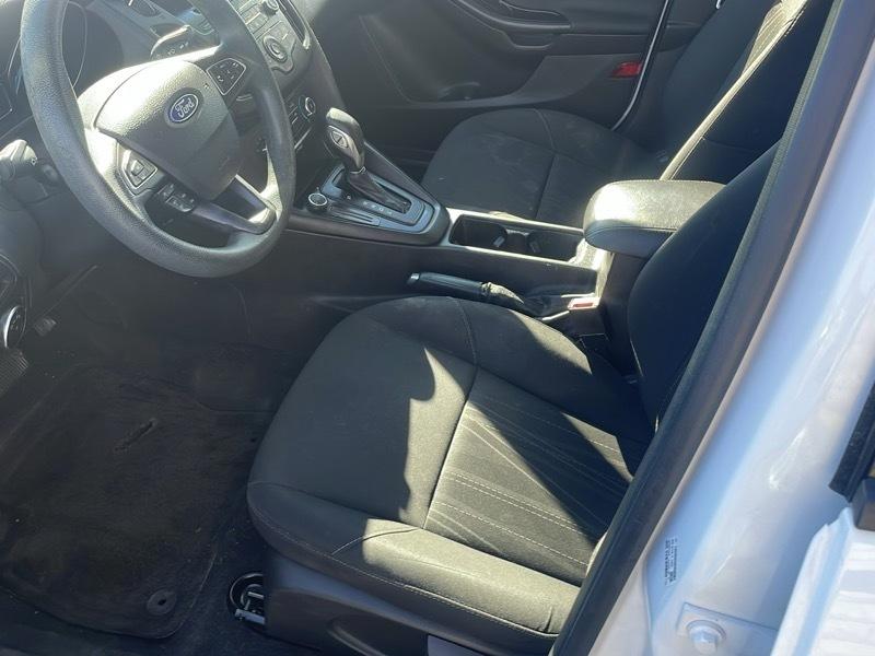 Ford Focus SE Sedan 2017