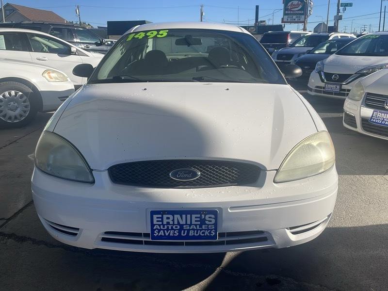 Ford Taurus SE 2006