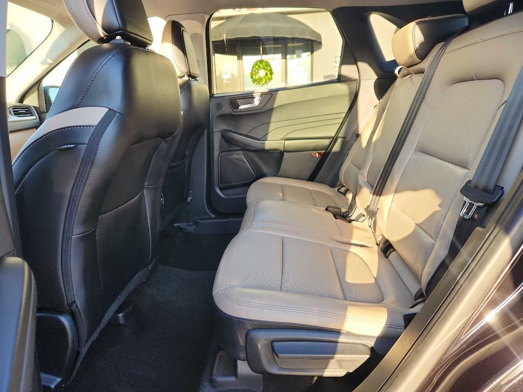 Ford Escape Titanium 4WD 2021