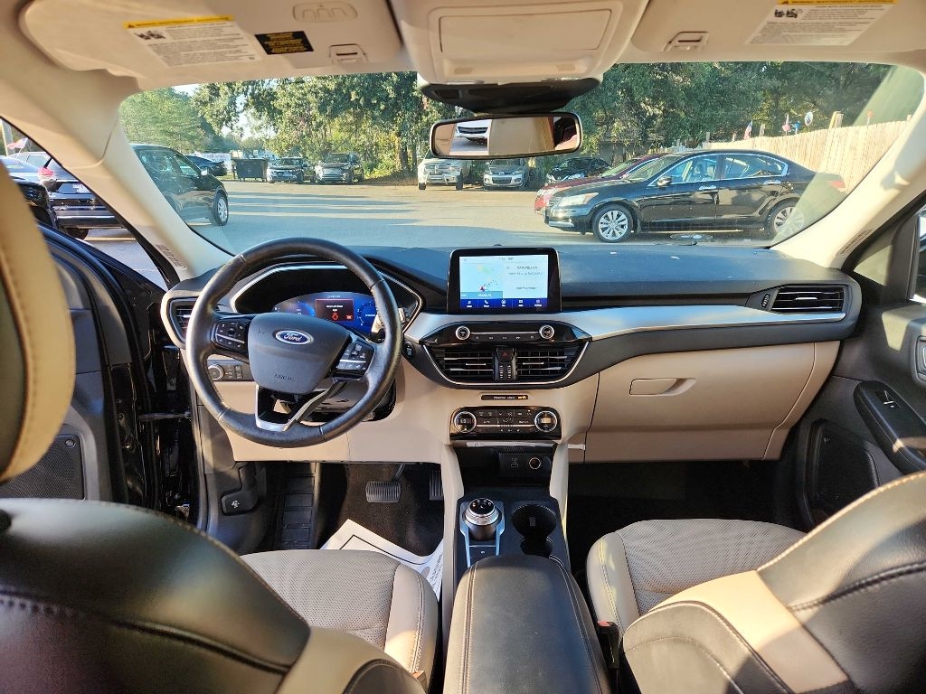 Ford Escape Titanium 4WD 2021