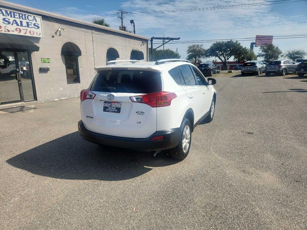 Toyota RAV4 LE FWD 2015