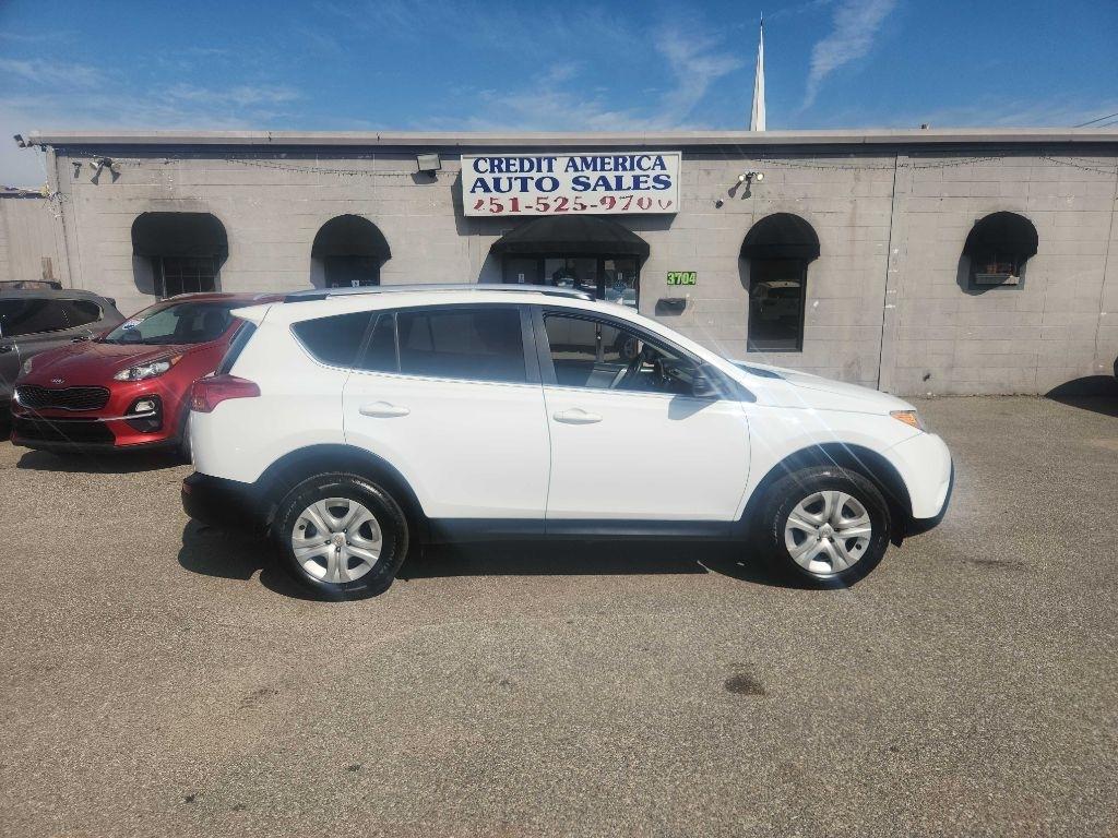 Toyota RAV4 LE FWD 2015