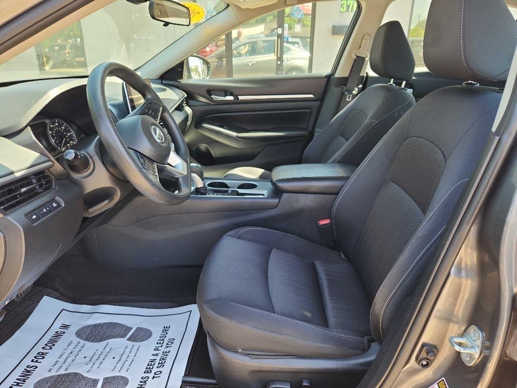 Nissan Altima 2.5 SV 2022