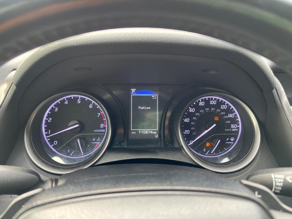 Toyota Camry SE 2021