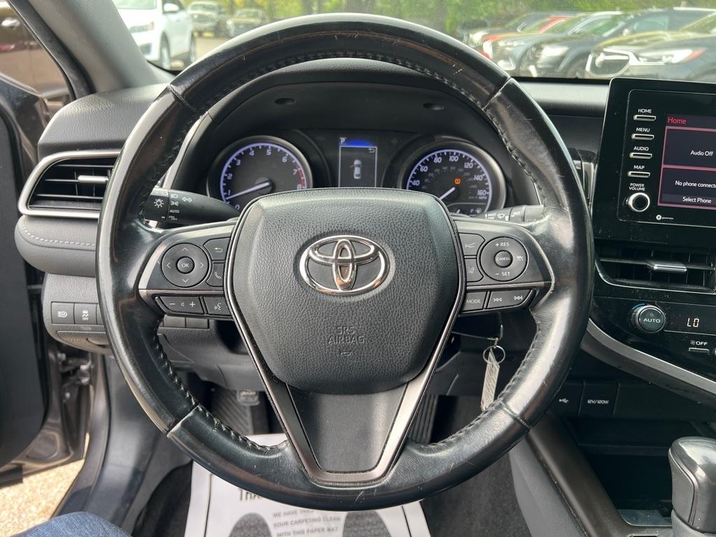 Toyota Camry SE 2021