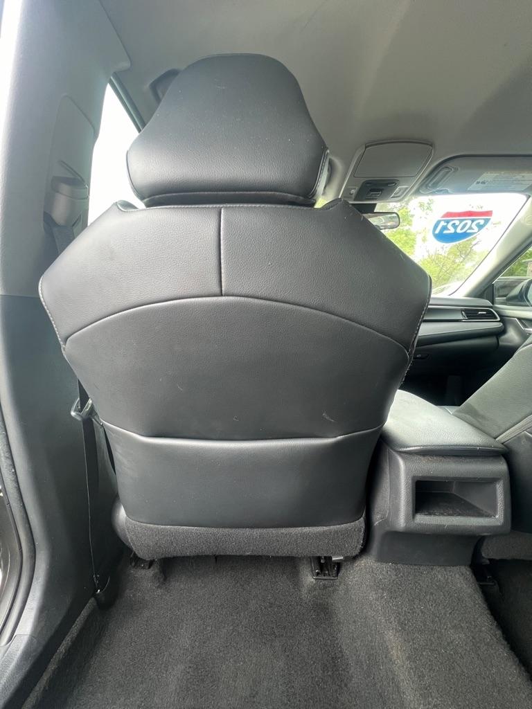 Toyota Camry SE 2021