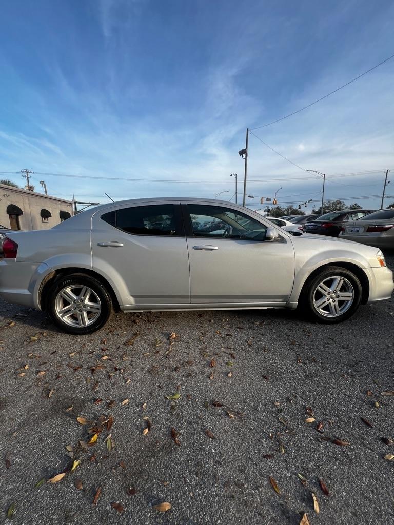 Dodge Avenger Mainstreet 2011