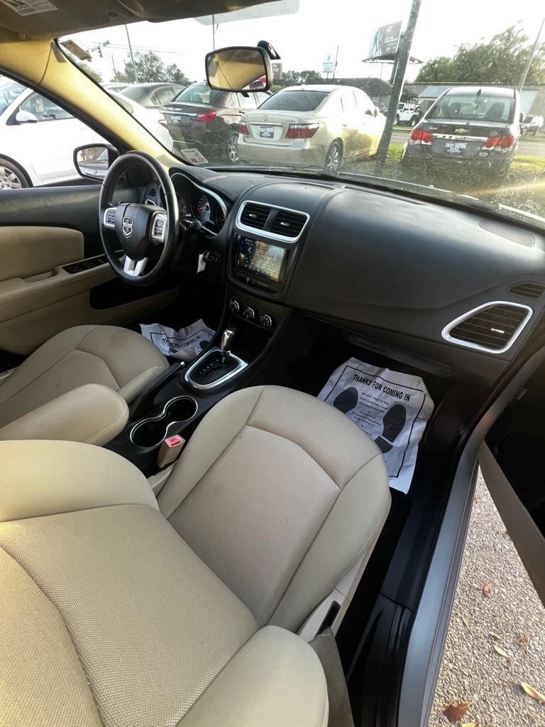 Dodge Avenger Mainstreet 2011