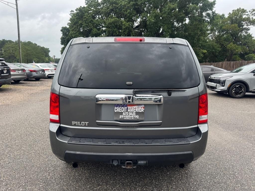 Honda Pilot LX 2WD 5-Spd AT 2011