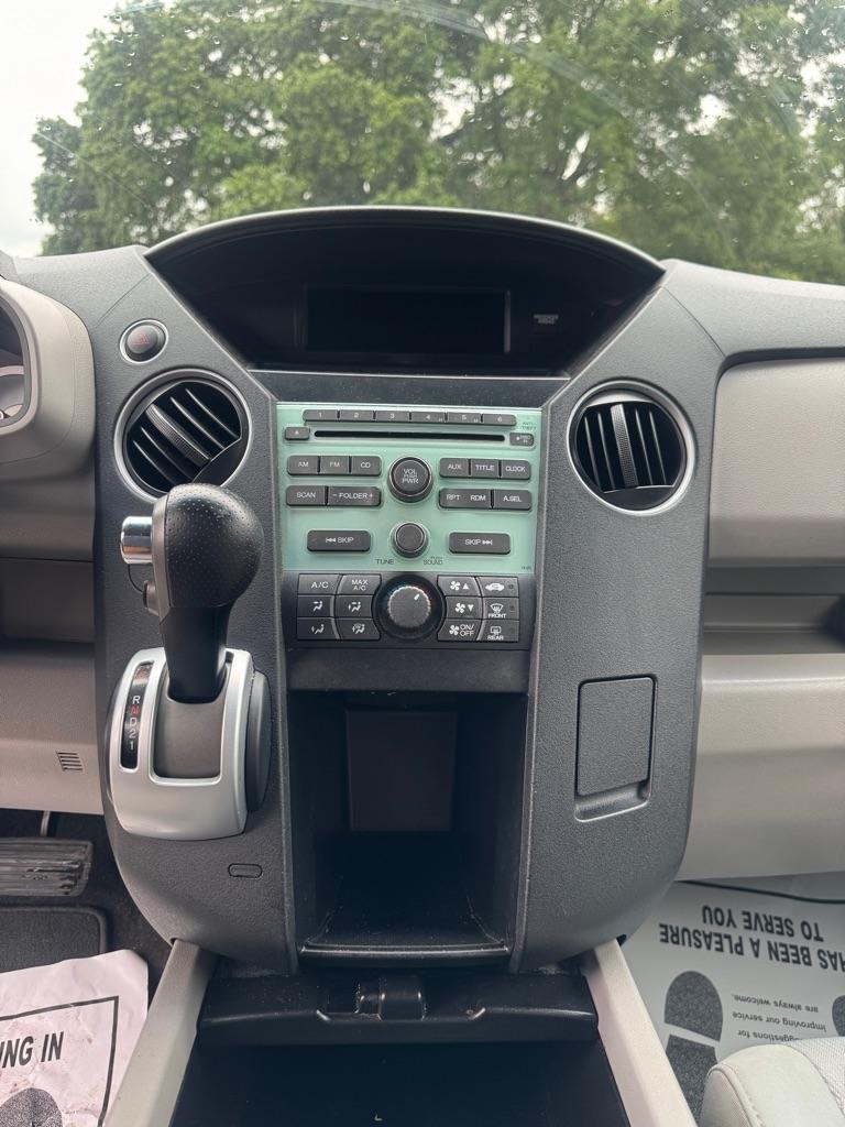 Honda Pilot LX 2WD 5-Spd AT 2011