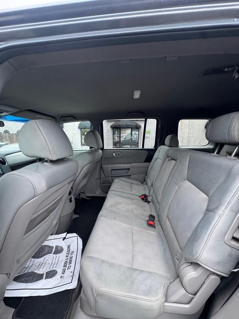 Honda Pilot LX 2WD 5-Spd AT 2011