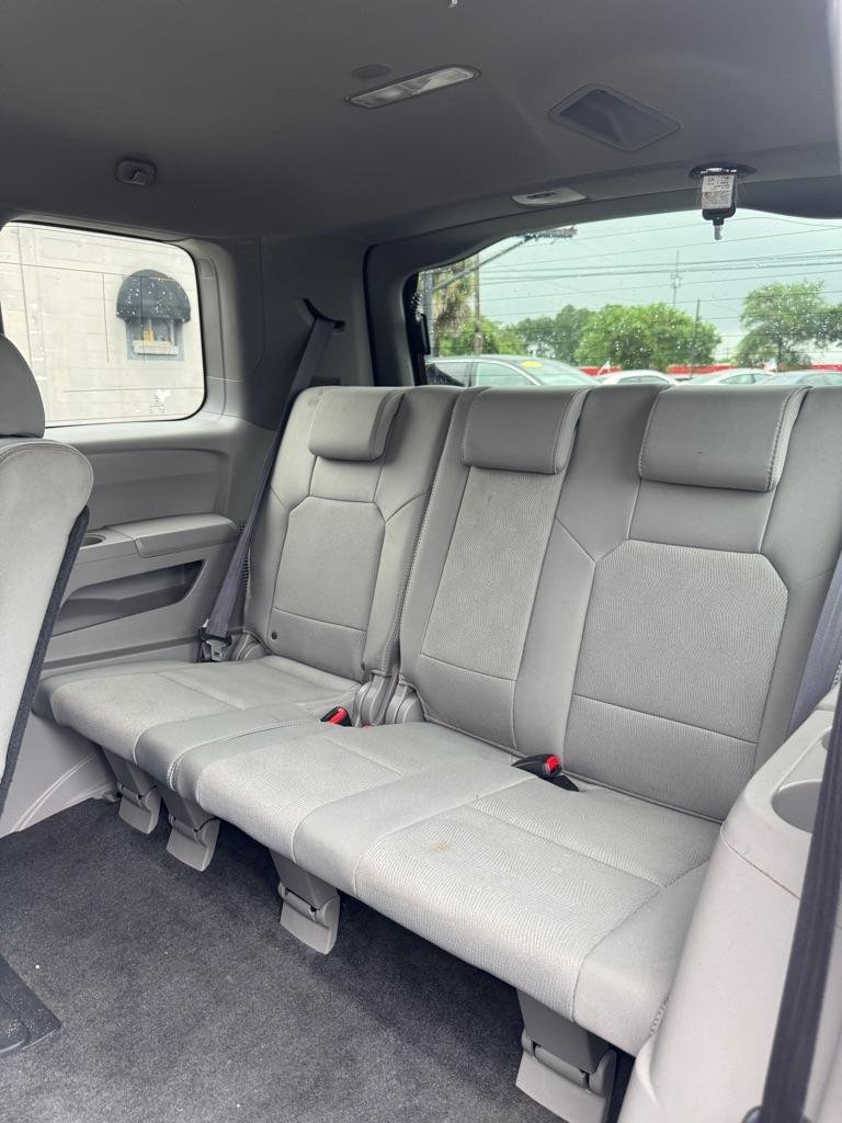 Honda Pilot LX 2WD 5-Spd AT 2011