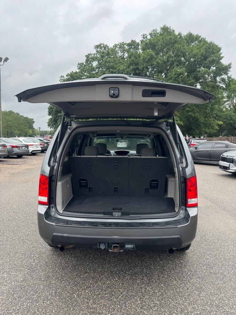 Honda Pilot LX 2WD 5-Spd AT 2011