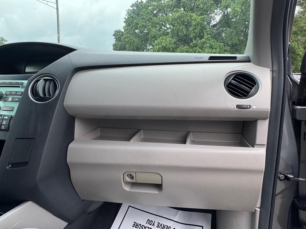 Honda Pilot LX 2WD 5-Spd AT 2011
