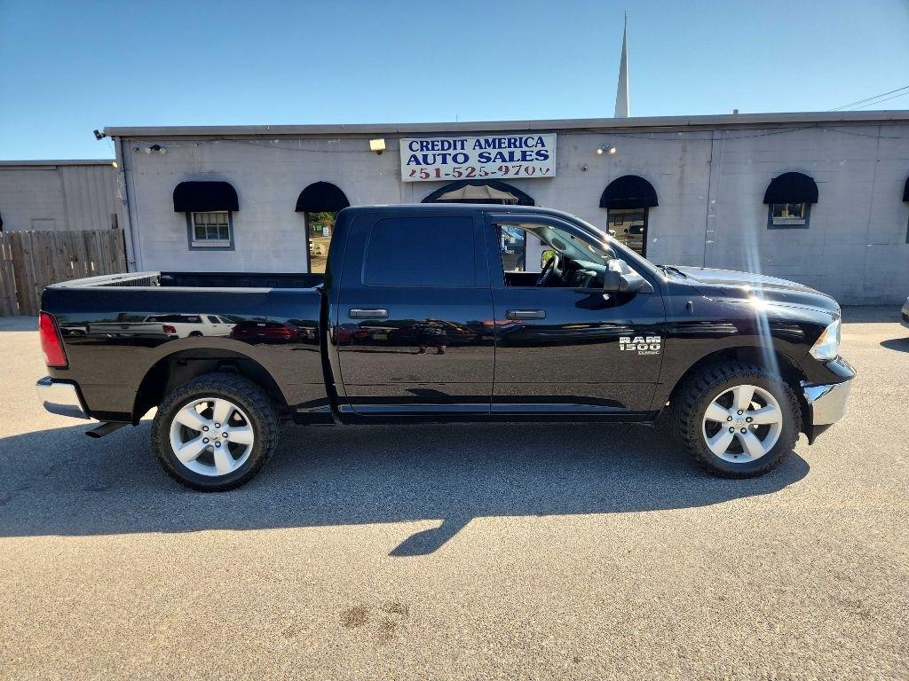 RAM 1500 Classic Tradesman Crew Cab SWB 4WD 2021