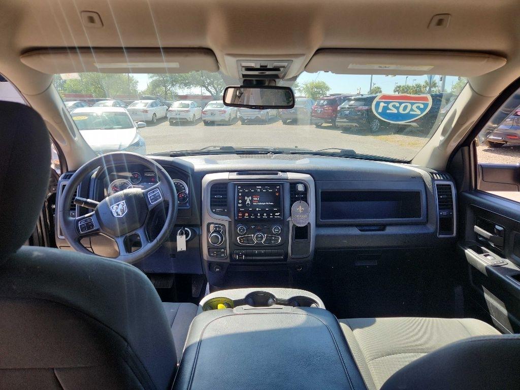 RAM 1500 Classic Tradesman Crew Cab SWB 4WD 2021