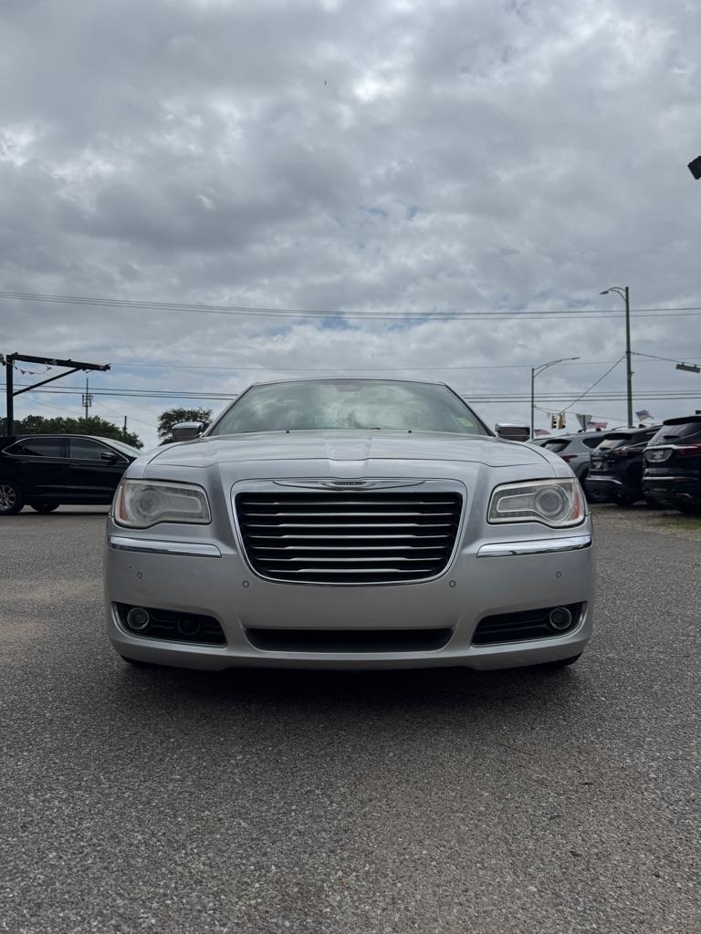 2012 Chrysler 300 Limited RWD