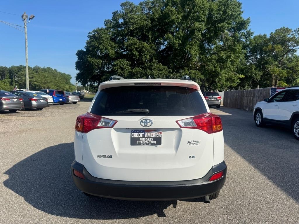 Toyota RAV4 LE FWD 2015