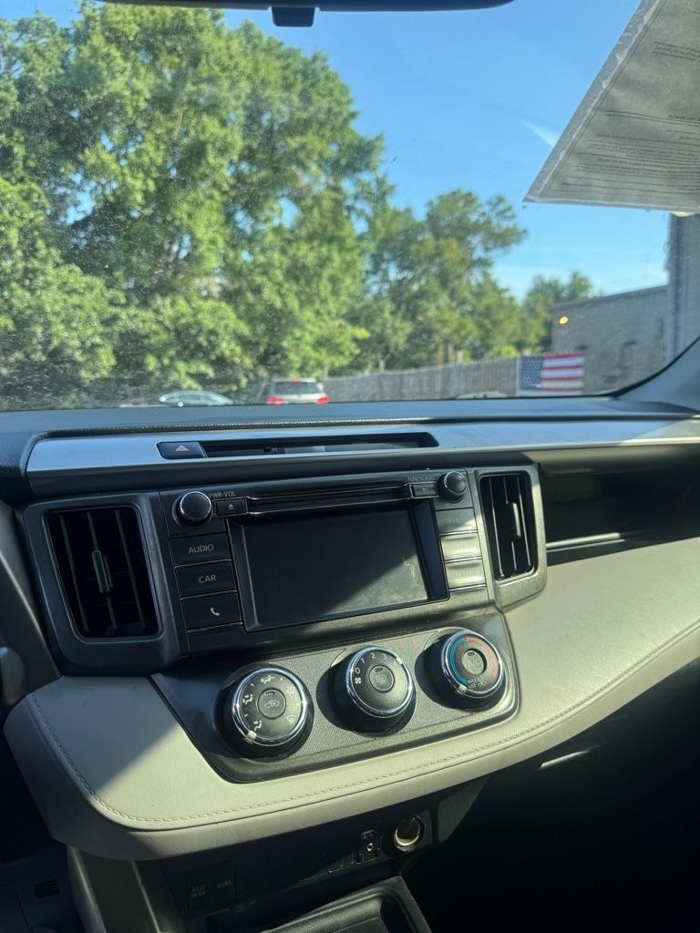 Toyota RAV4 LE FWD 2015