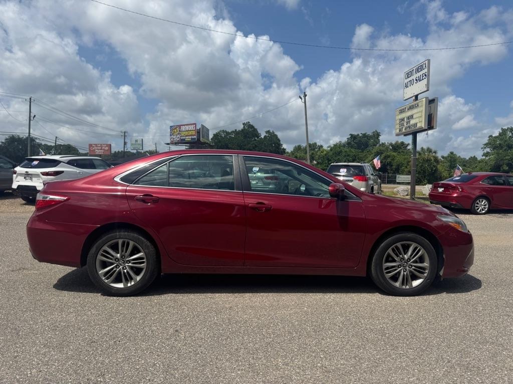 Toyota Camry SE 2017