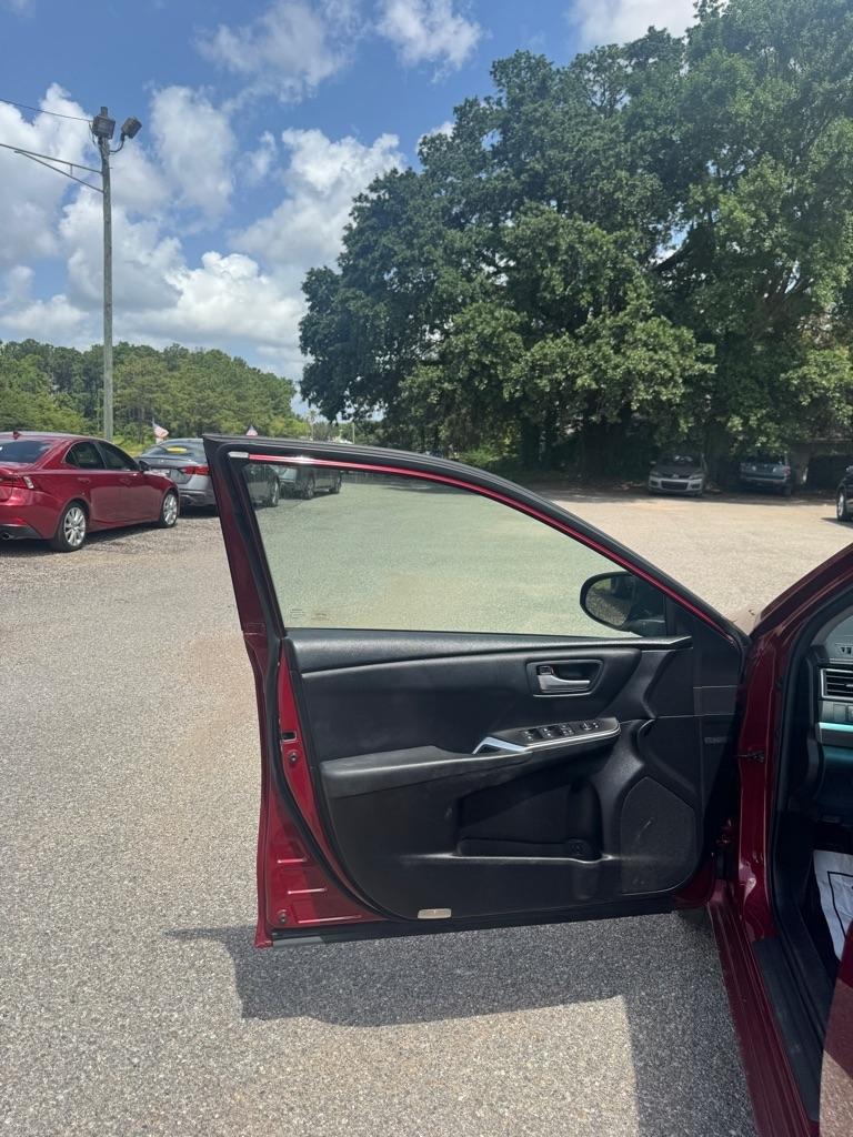 Toyota Camry SE 2017