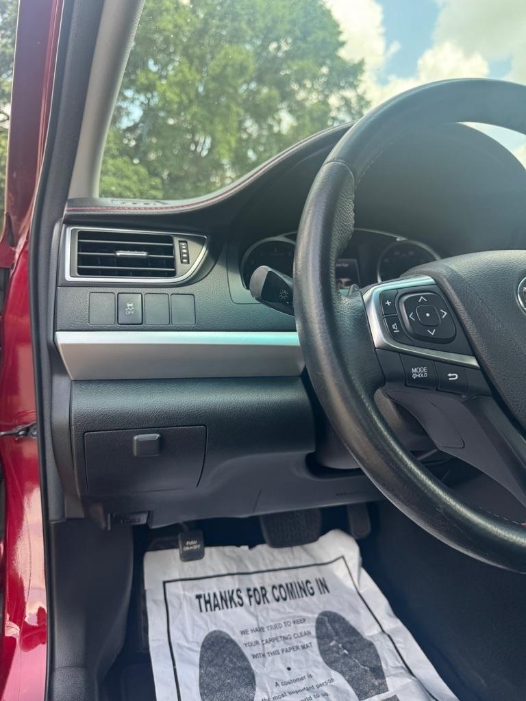 Toyota Camry SE 2017