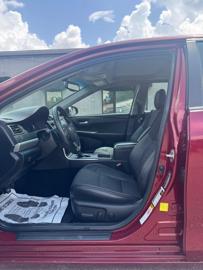 Toyota Camry SE 2017