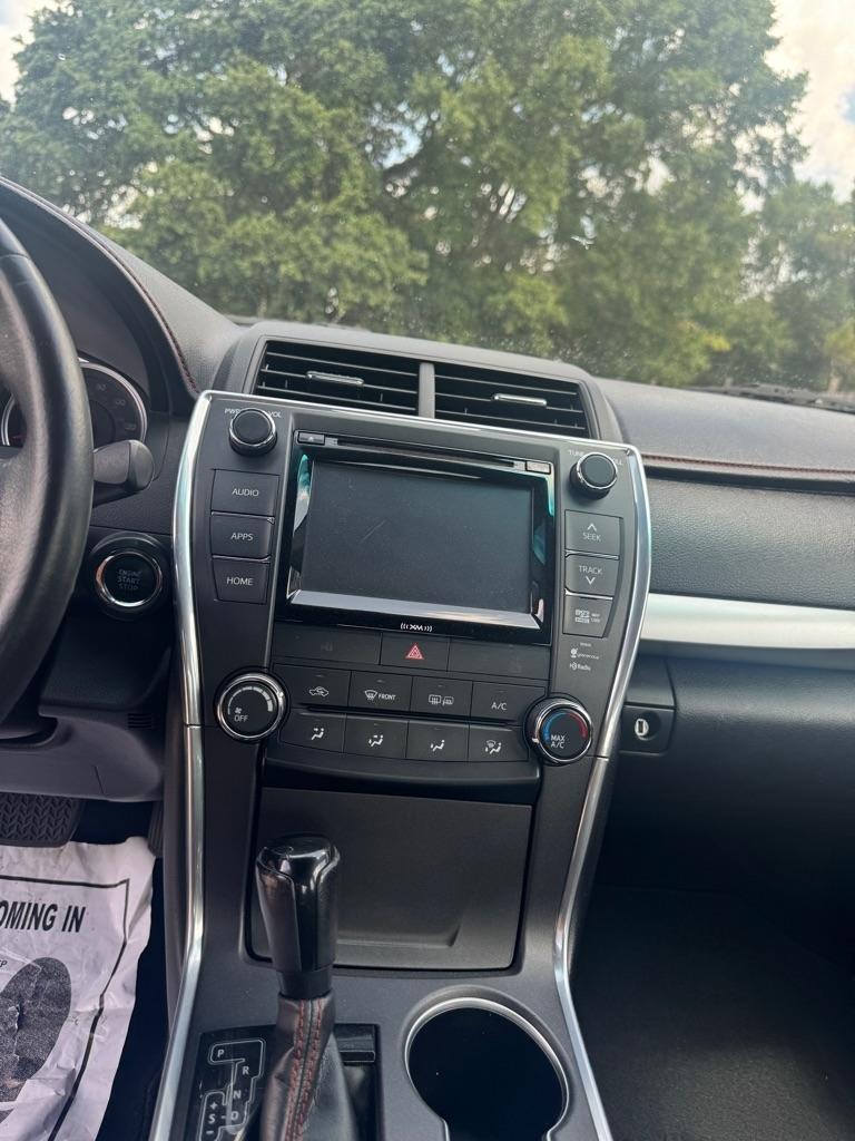 Toyota Camry SE 2017