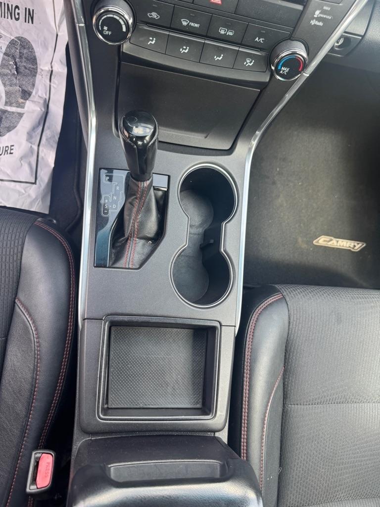 Toyota Camry SE 2017