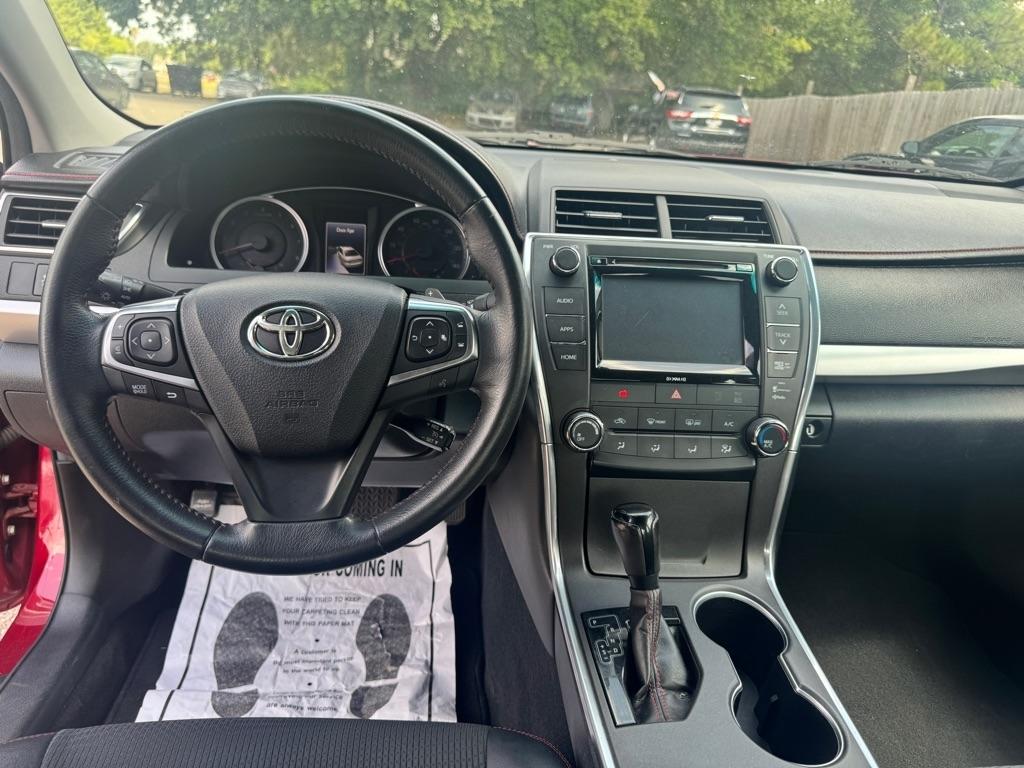Toyota Camry SE 2017