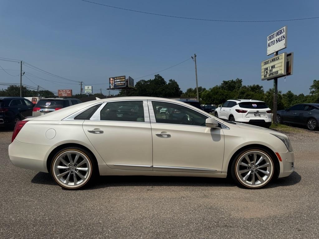 Cadillac XTS  2014