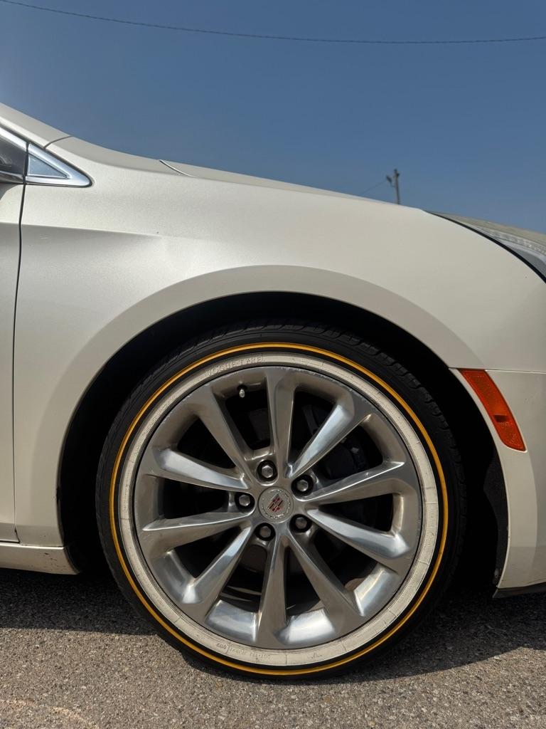 Cadillac XTS  2014