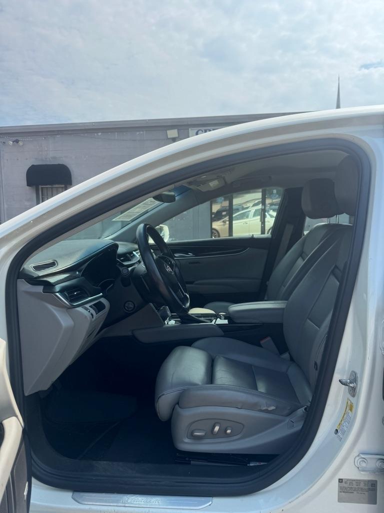 Cadillac XTS  2014