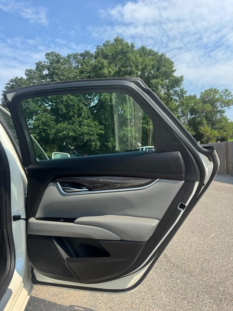 Cadillac XTS  2014