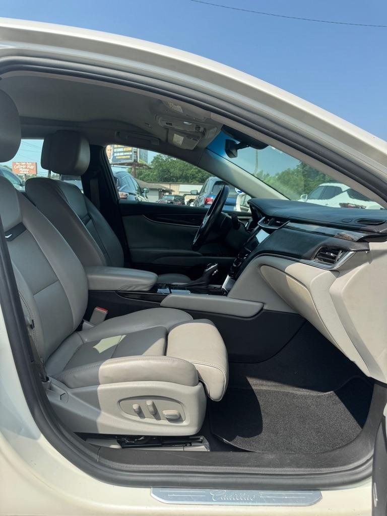 Cadillac XTS  2014