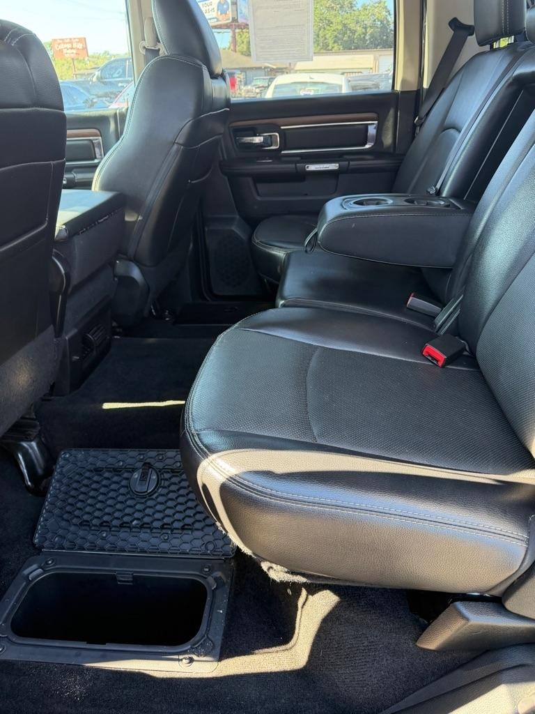 RAM 1500 Laramie Crew Cab SWB 4WD 2017