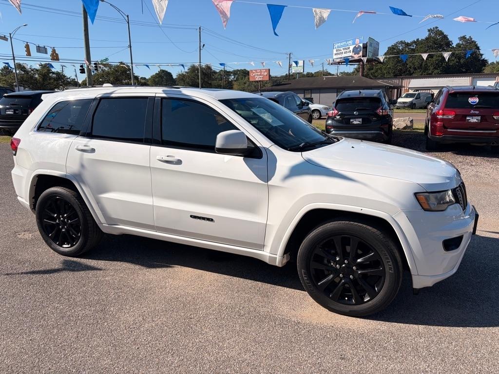 Jeep Grand Cherokee Laredo 2WD 2018