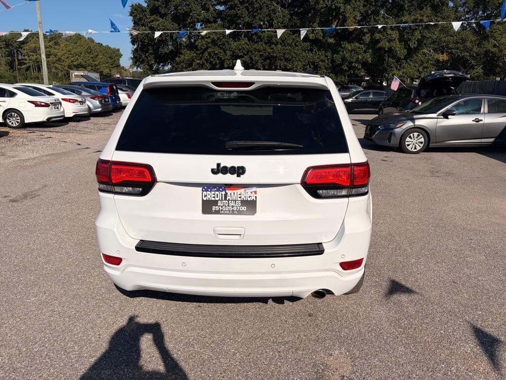 Jeep Grand Cherokee Laredo 2WD 2018