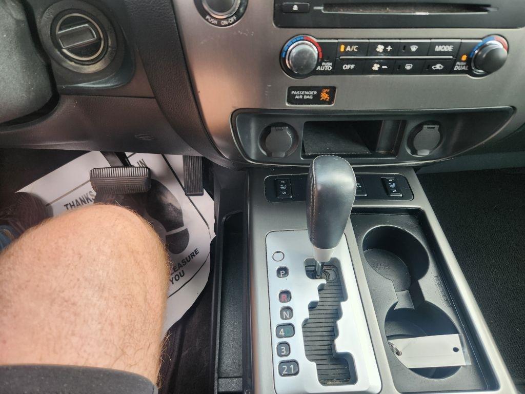 Nissan Armada SV 2WD 2015