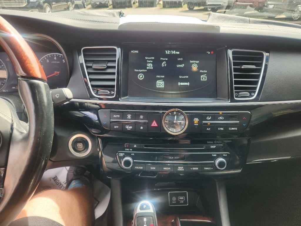 Kia K900 Luxury V8 2017