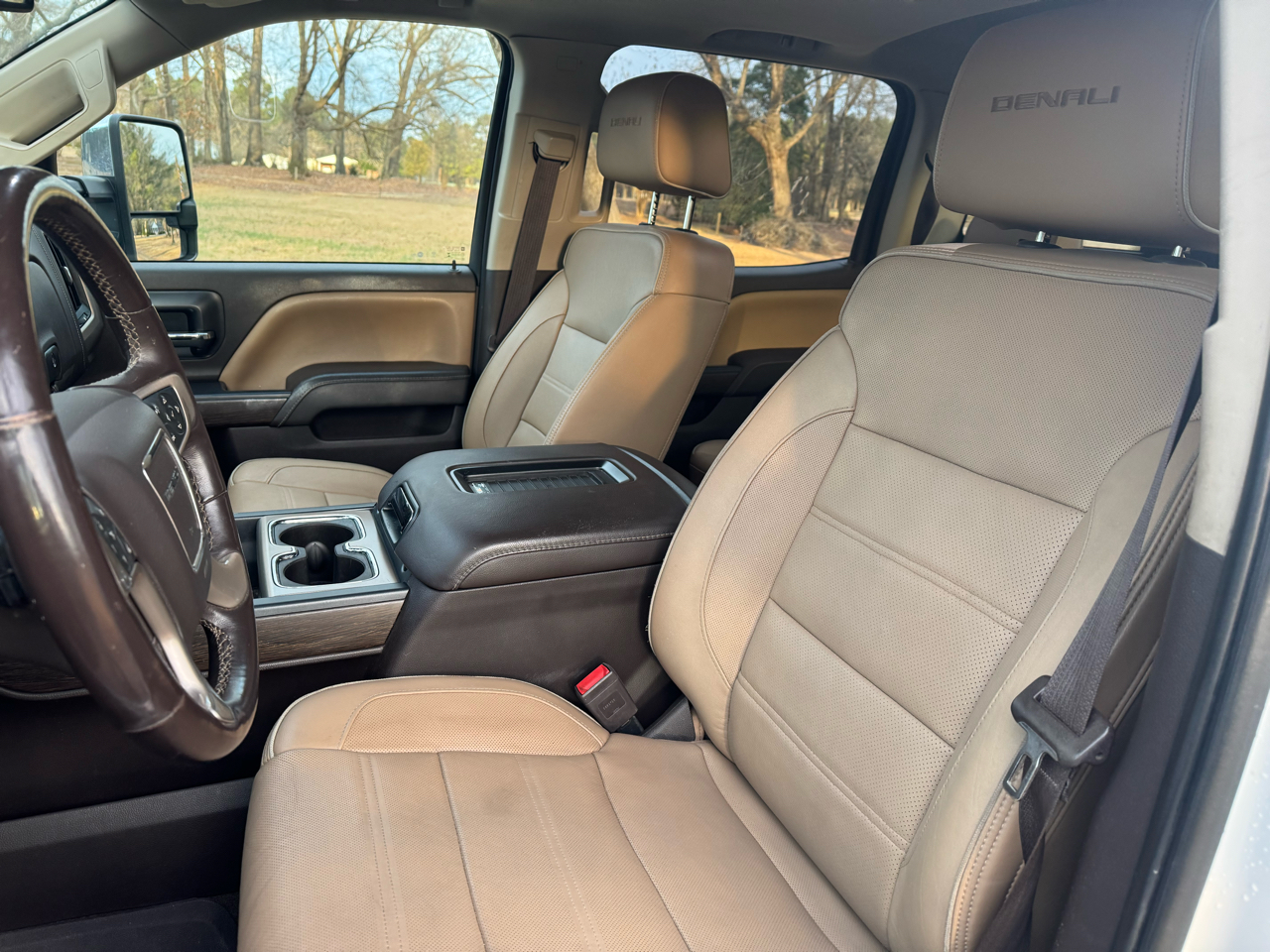 GMC Sierra 2500HD Denali Crew Cab 4WD 2017