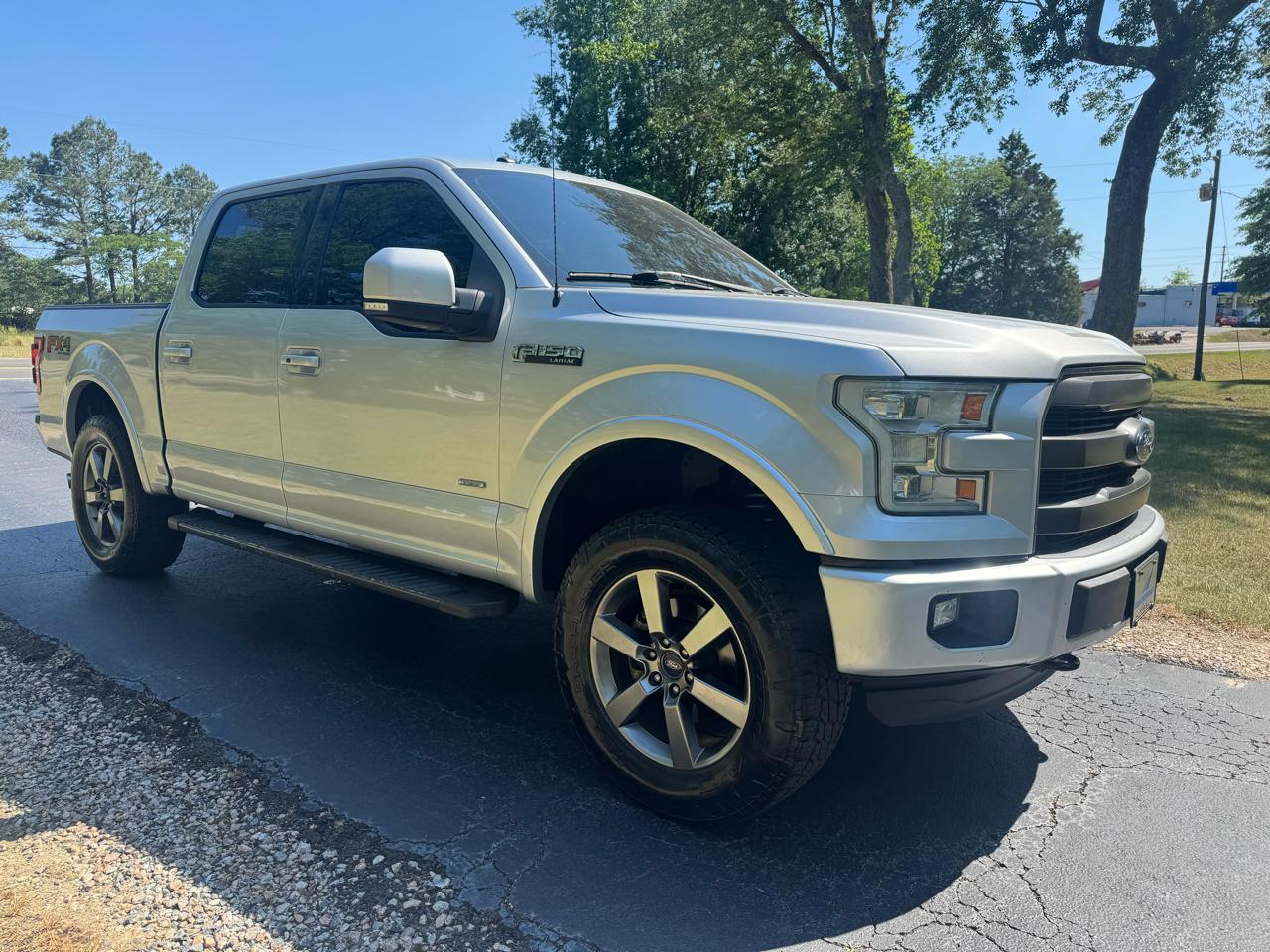 Ford F-150 4WD SuperCrew 145" Lariat 2016