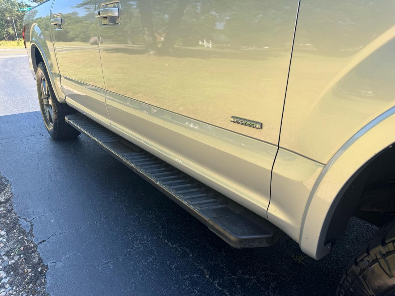 Ford F-150 4WD SuperCrew 145" Lariat 2016